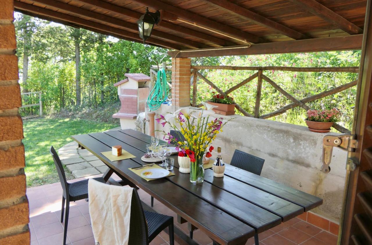 Chalet Elena In Montescudaio, Ground Floor With Fenced Garden Exterior foto