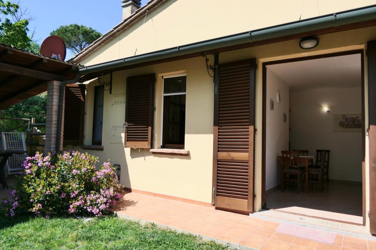 Chalet Elena In Montescudaio, Ground Floor With Fenced Garden Exterior foto